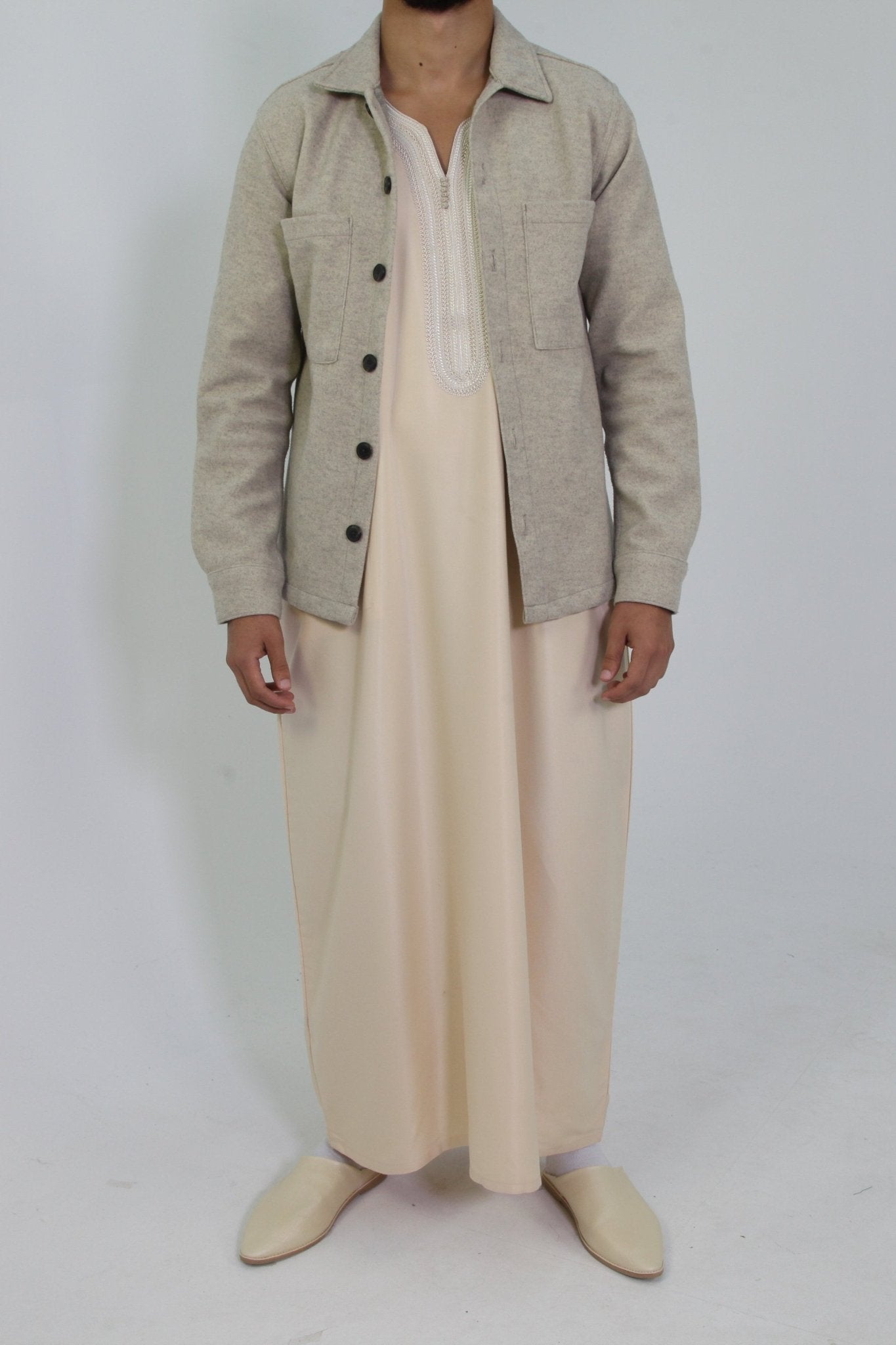 Djellaba Royale - Beige - TheDjellaba - TheDjellaba - Djellaba - Kaftan - Jalabiya - Thobe - Qamis - Dishdasha - Kurta - Abaya - Robe - Tunic - Burnous